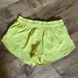 Lululemon Hotty Hot LR 2.5 inch inseam shorts